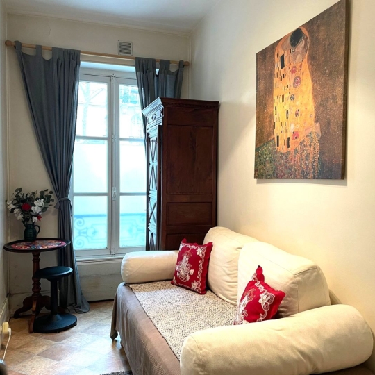  KAZA IMMOBILIER : Appartement | PARIS (75007) | 24 m2 | 273 000 € 