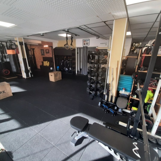  KAZA IMMOBILIER : Local / Bureau | SIX-FOURS-LES-PLAGES (83140) | 110 m2 | 345 000 € 