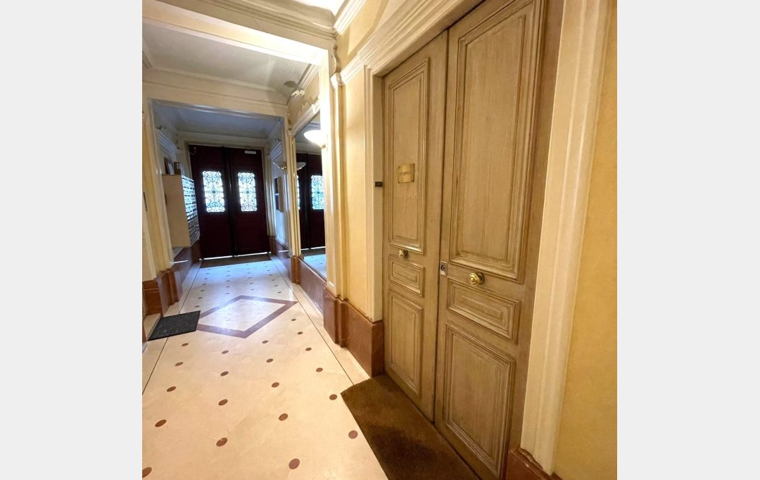 KAZA IMMOBILIER : Appartement | PARIS (75007) | 24 m2 | 273 000 € 