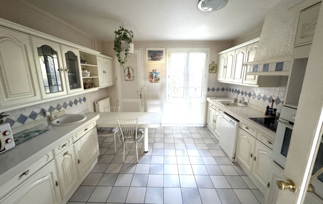 KAZA IMMOBILIER : House | FREJUS (83370) | 153 m2 | 820 000 € 