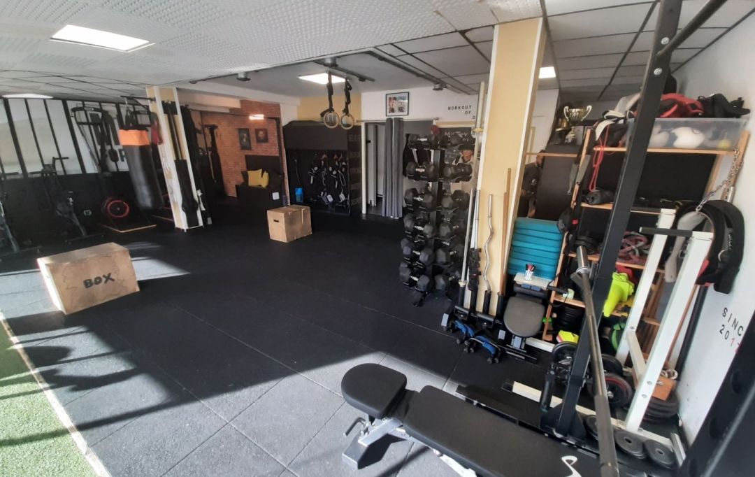 KAZA IMMOBILIER : Local / Bureau | SIX-FOURS-LES-PLAGES (83140) | 110 m2 | 345 000 € 