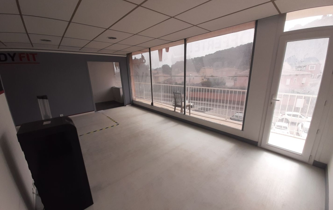 KAZA IMMOBILIER : Local / Bureau | SIX-FOURS-LES-PLAGES (83140) | 113 m2 | 345 000 € 