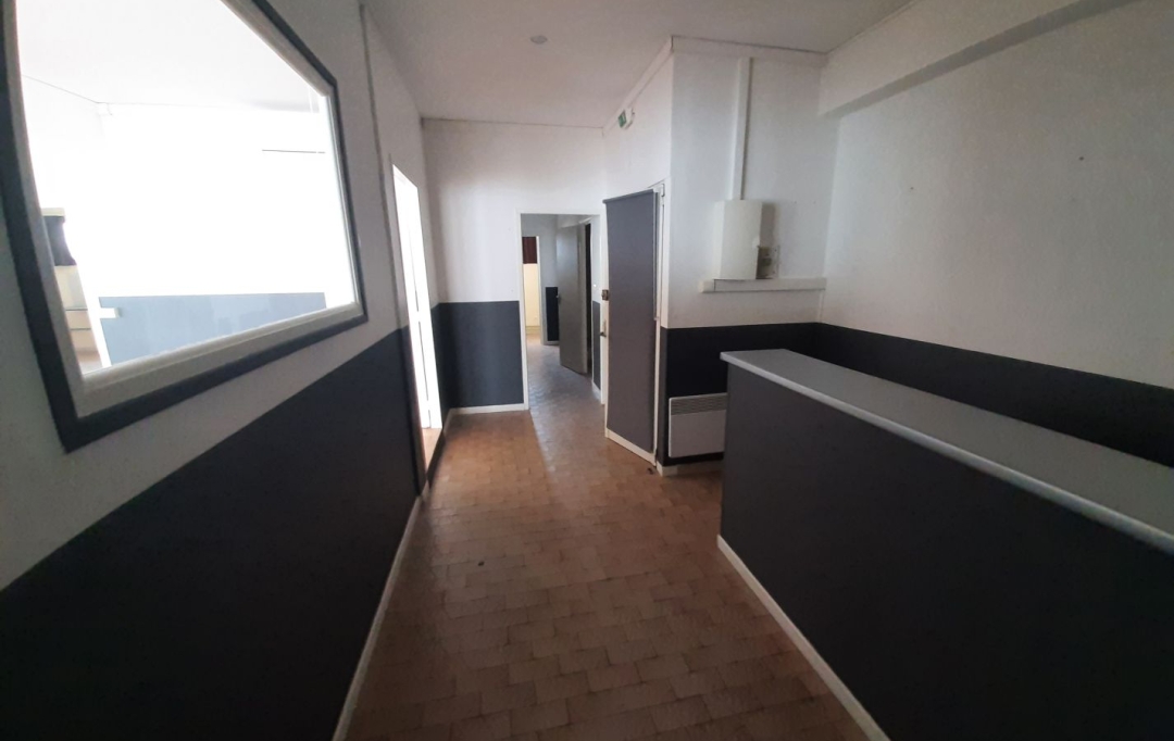 KAZA IMMOBILIER : Office | SIX-FOURS-LES-PLAGES (83140) | 155 m2 | 465 000 € 