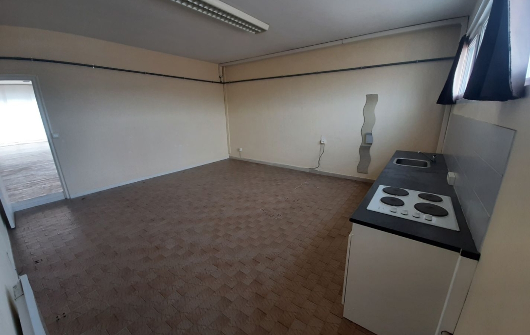 KAZA IMMOBILIER : Office | SIX-FOURS-LES-PLAGES (83140) | 155 m2 | 465 000 € 