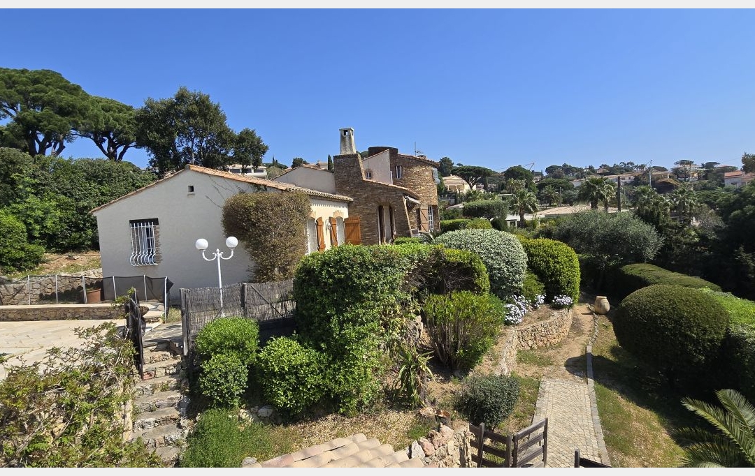 KAZA IMMOBILIER : Maison / Villa | SAINTE-MAXIME (83120) | 107 m2 | 1 695 000 € 