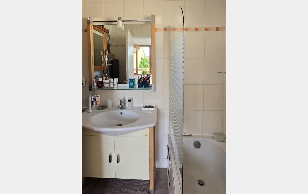 KAZA IMMOBILIER : Appartement | FREJUS (83600) | 63 m2 | 250 000 € 